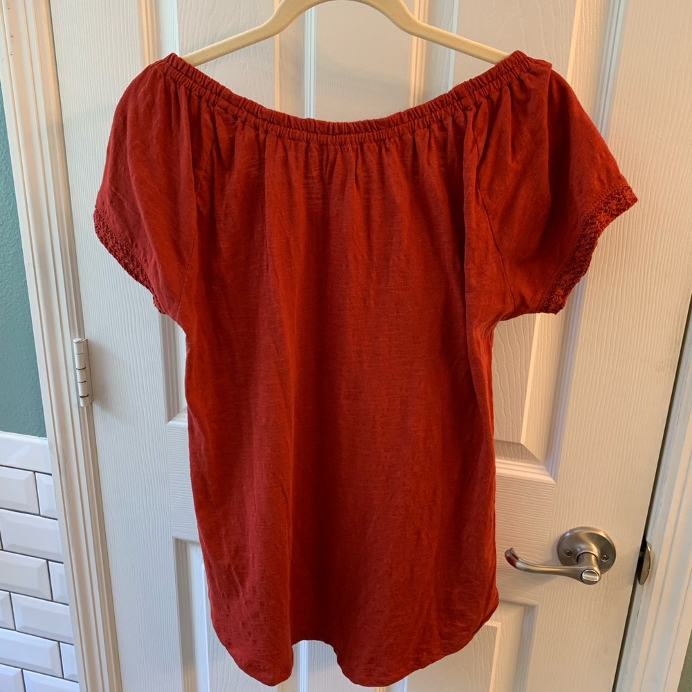 Lucky 🍀 Brand burnt orange top - Picture 4 of 6